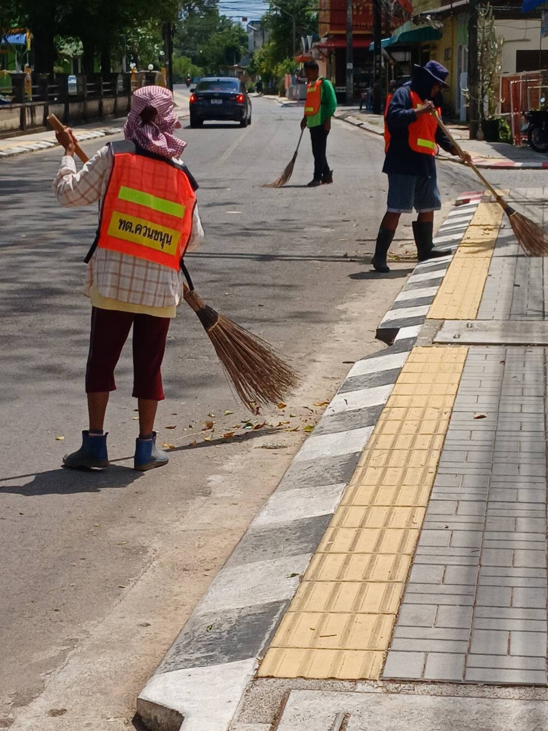 1 มีนาคม 2567 ทำความสะอาดถนนสุวรรณวิชัย  ซ.บ้านชัย ซ.บ้านตาเจื่องซ.กระพังสุรินทร์ ถ.โคกวาและซ.ไปรษณีย์