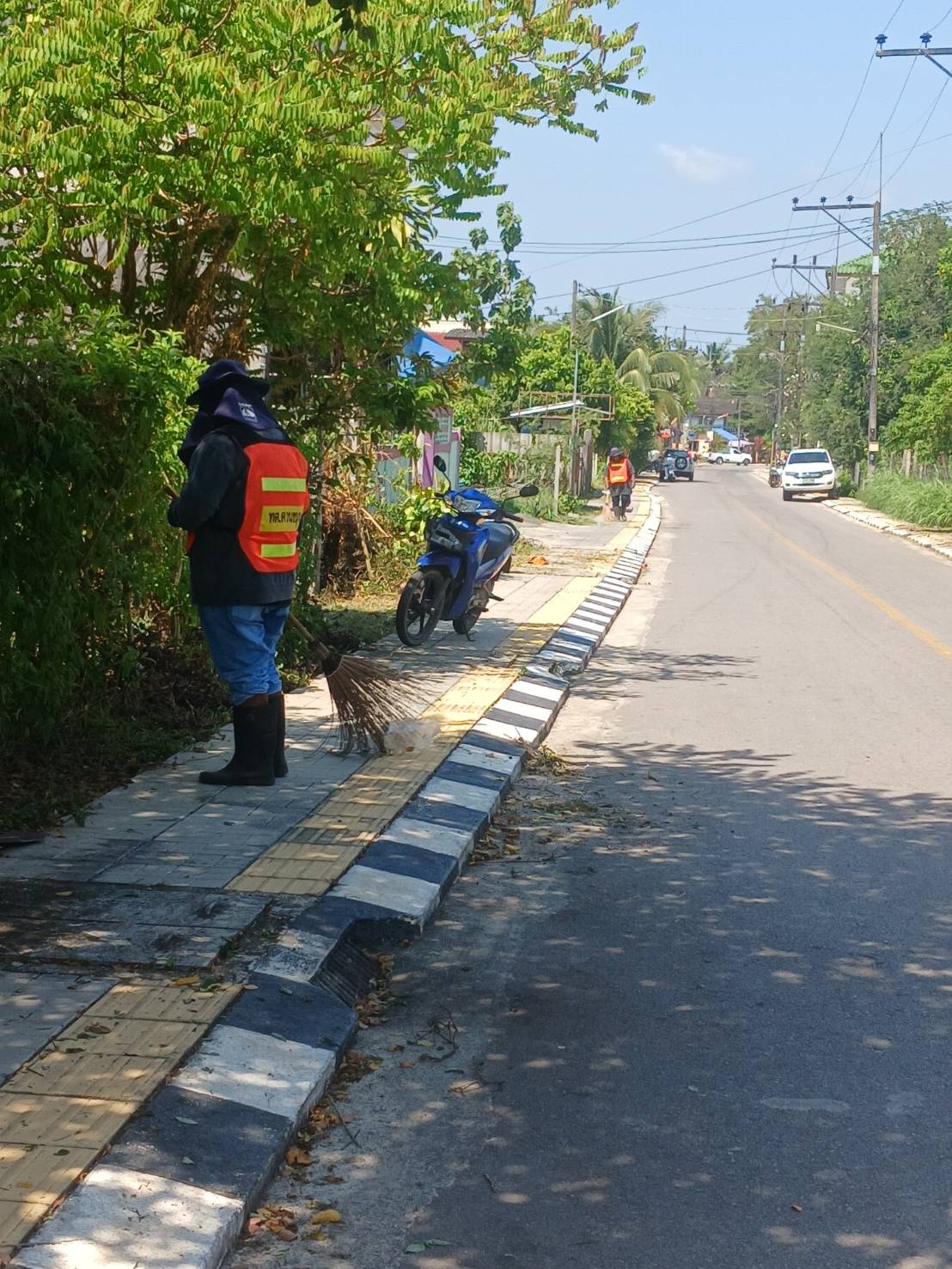 3 กุมภาพันธ์ 2568 กองสาธารณสุขฯปฏิบัติงานถนนซอยวัดใน(ศูนย์แพทย์ชุมชน)และถ.หลังโรงพยาบาลควนขนุนและถ.เลียบควน