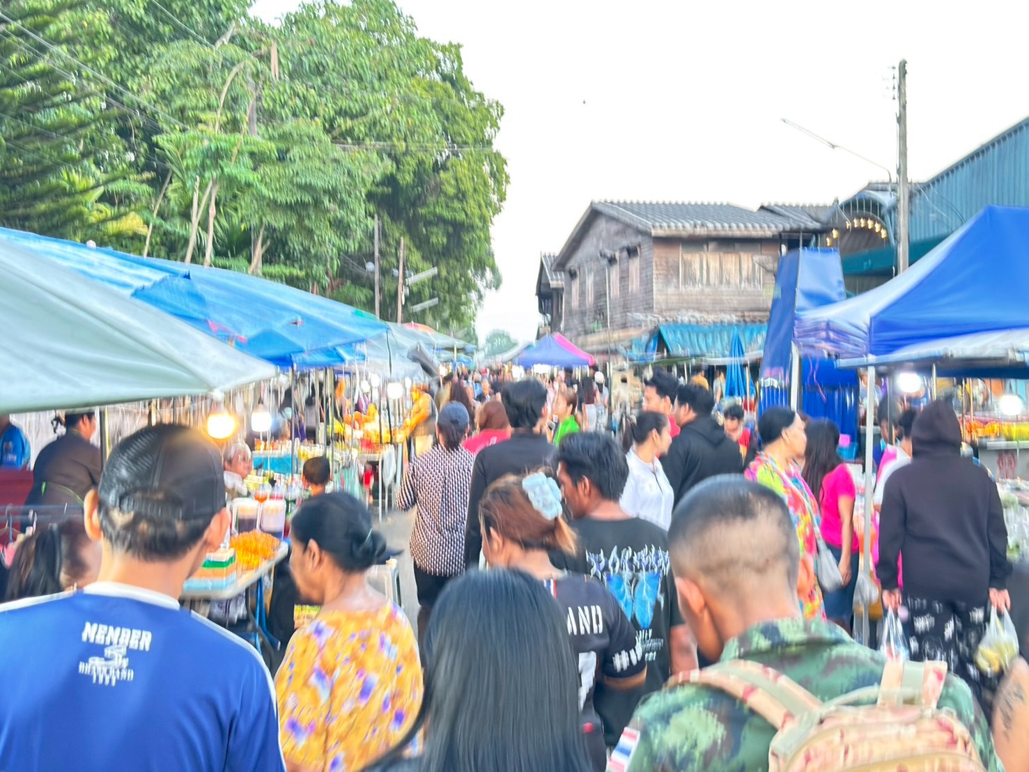 29 เมษายน 2569 ตลาดถนนคนเดิน