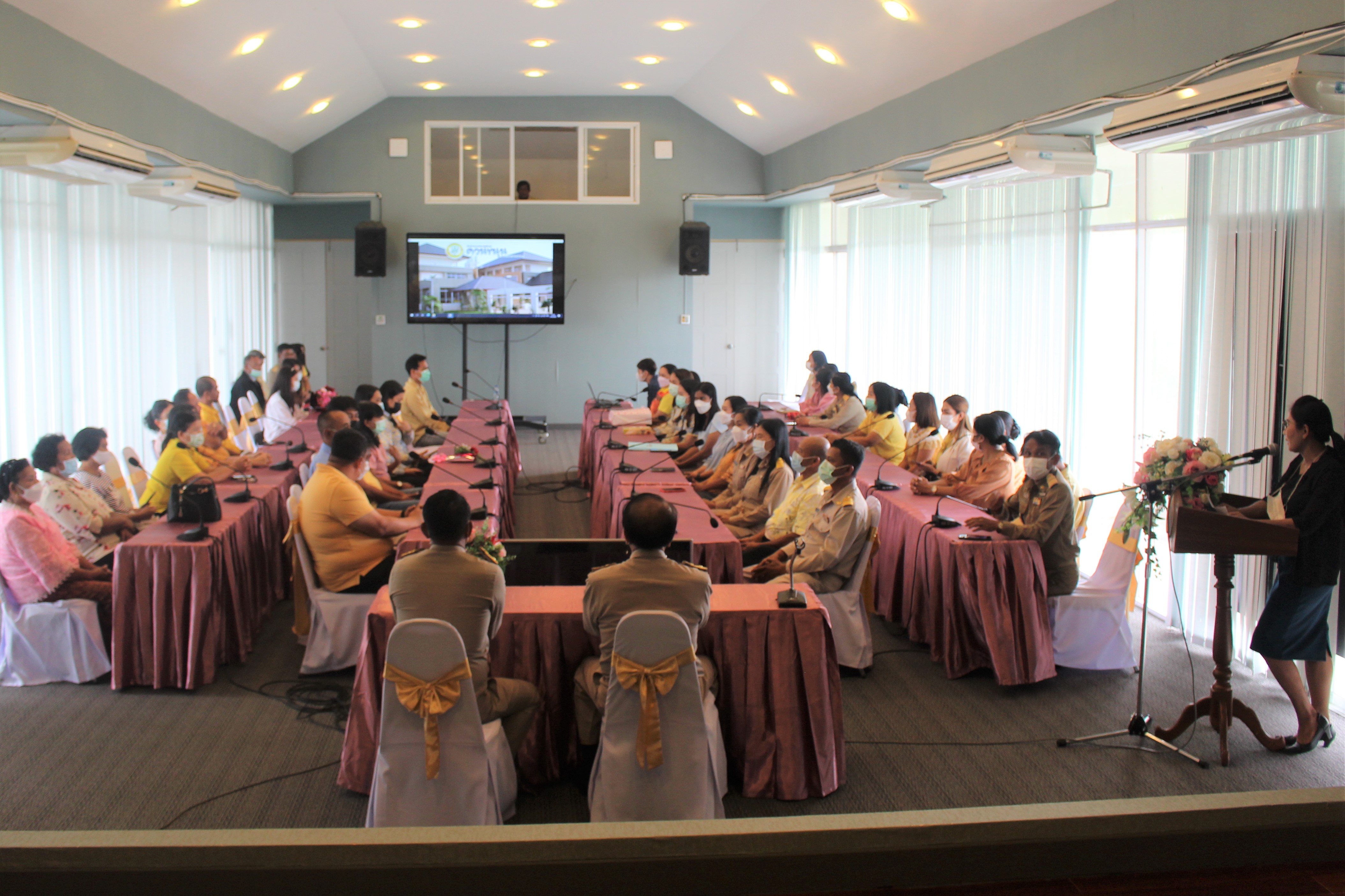 ยินดีต้อนรับ หัวหน้าฝ่ายบริหารงานคลัง และหัวหน้าฝ่ายพัฒนารายได้